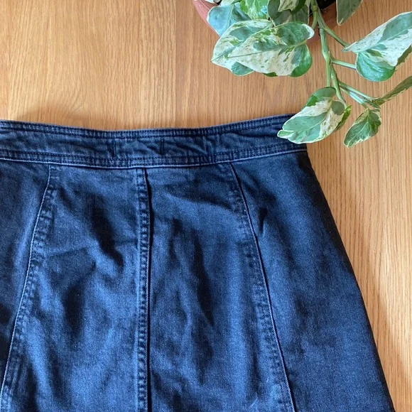 Madewell Metropolis Snap Black Denim Skirt - Picture 10 of 11